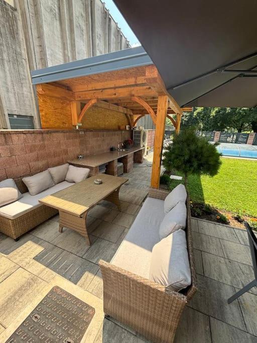 Vila Moste 2 - Free Parking & Pool, Ev Station Lublaň Exteriér fotografie